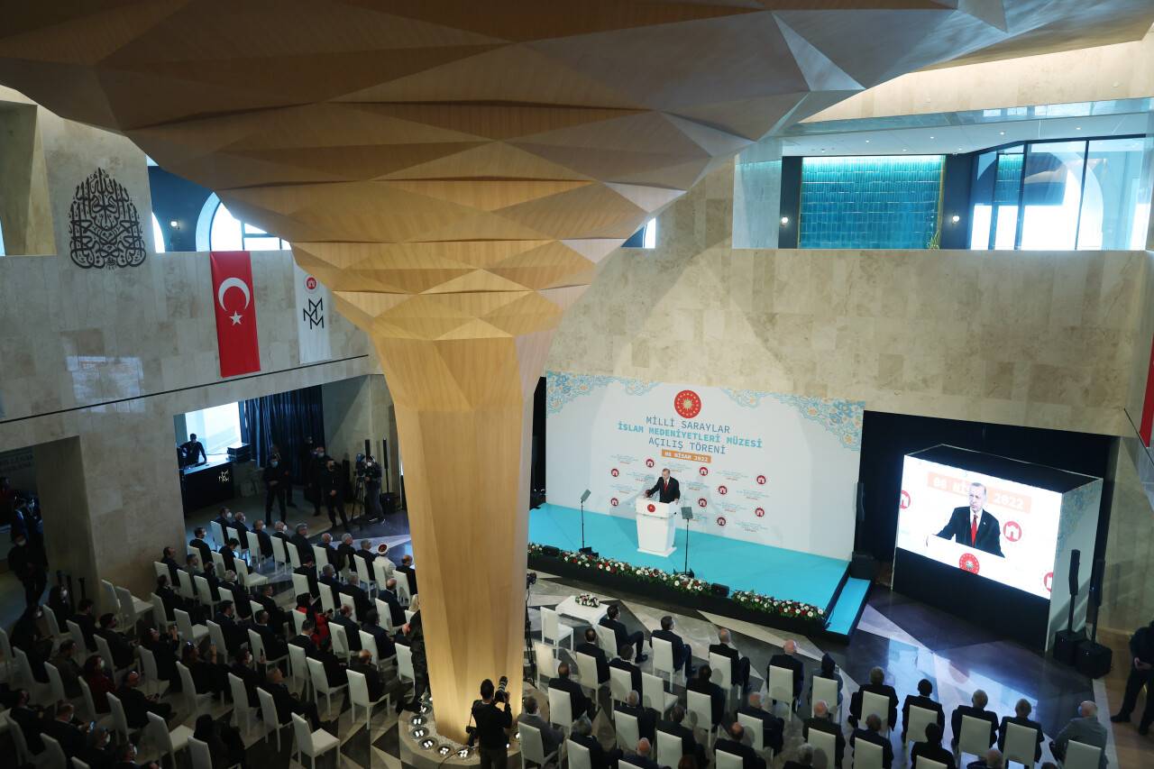 aa-20220408-27507694-27507689-cumhurbaskani-erdogan-milli-saraylar-islam-medeniyetleri-muzesinin-acilisina-katildi.jpg