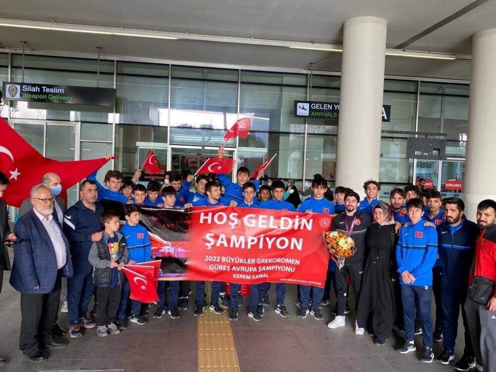 Avrupa Şampiyonu Kerem Kamal’a memleketinde coşkulu karşılama