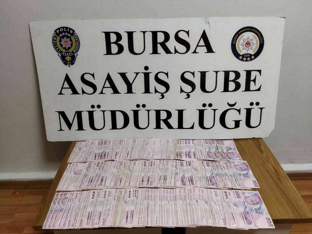 Bursa’da 59 bin liralık kapkaç kameralara böyle yansıdı