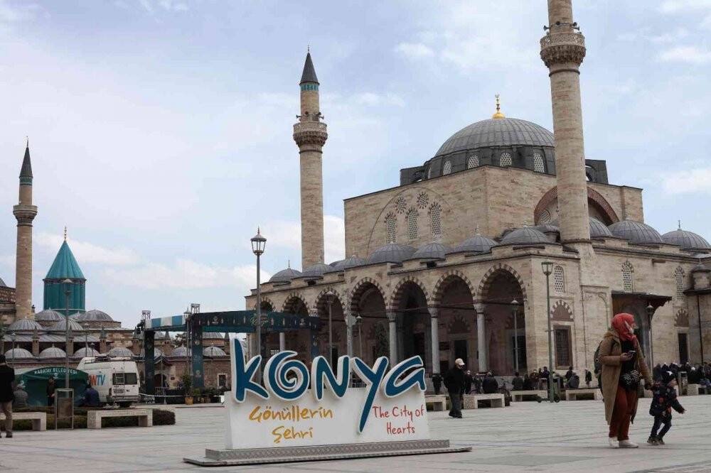 Konya’da Ramazan ayının ilk Cuma namazı kılındı
