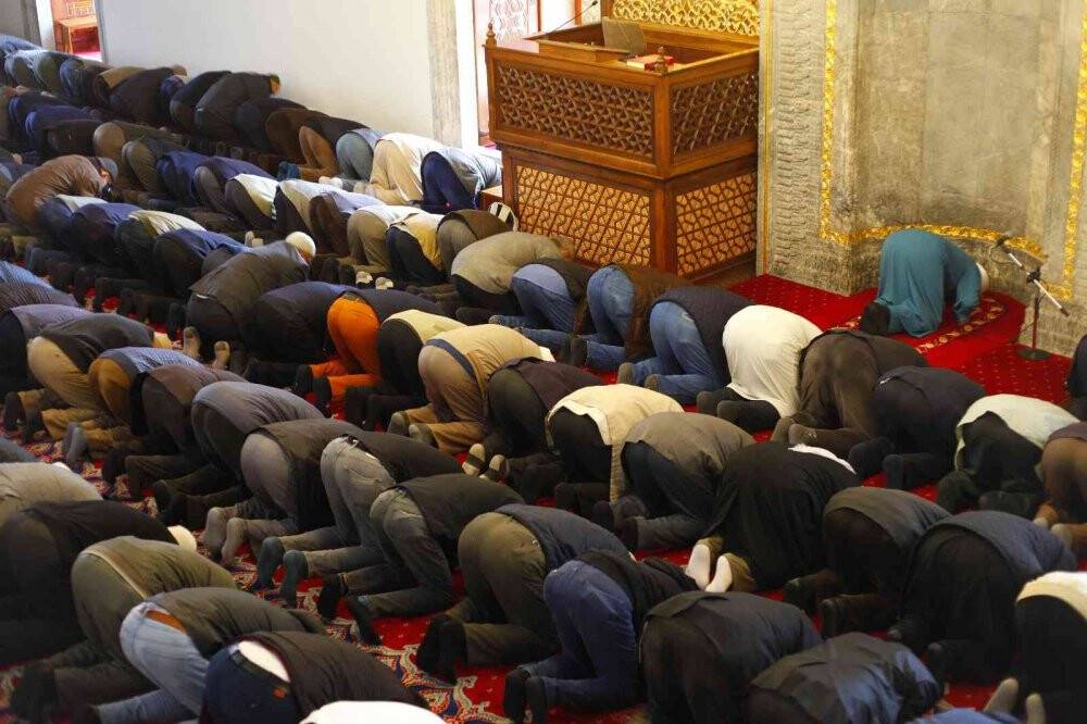 Konya’da Ramazan ayının ilk Cuma namazı kılındı