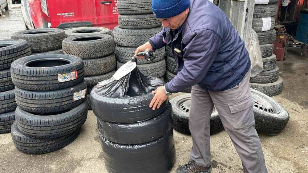 Oto lastikçilerde değişim yoğunluğu yaşanıyor