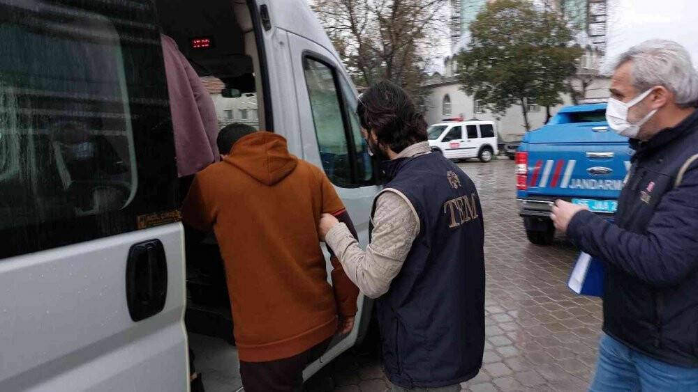 Samsun’da DEAŞ şüphelisi 4 yabancıya ek süre