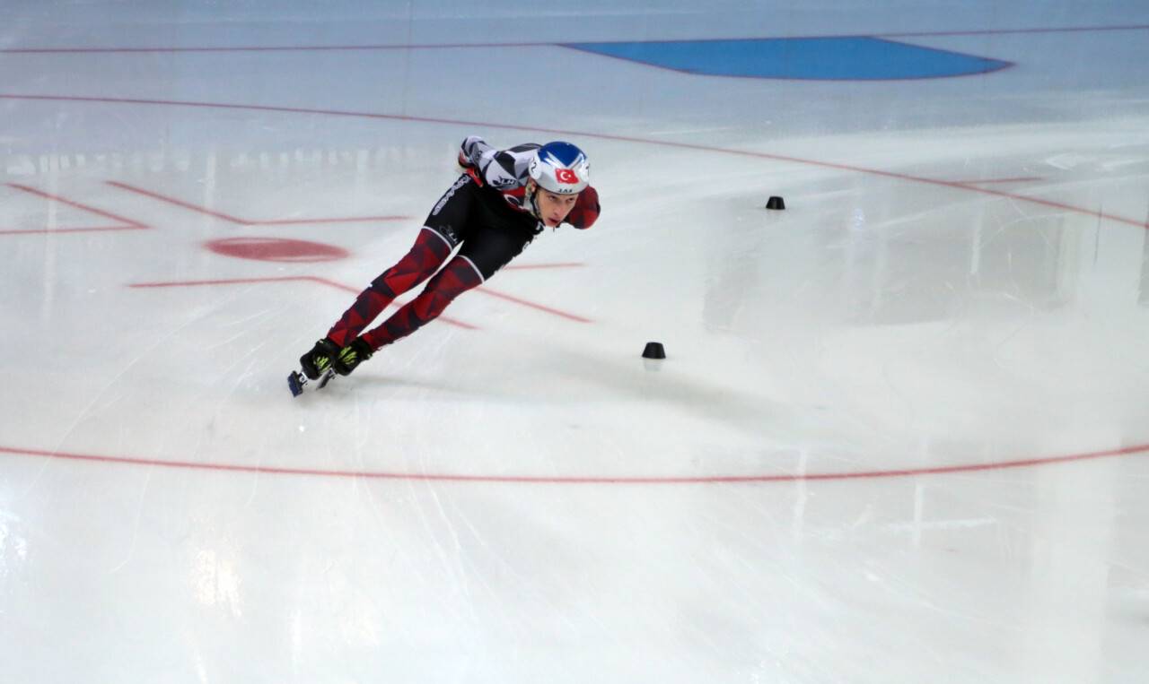aa-20220409-27514471-27514467-buz-pateninde-2026-kis-olimpiyatlari-icin-calismalara-simdiden-baslandi.jpg