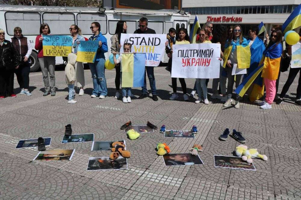 Ukraynalılar gözyaşlarıyla Samsun’dan dünyaya seslendi: "Bu savaşı bitirin"