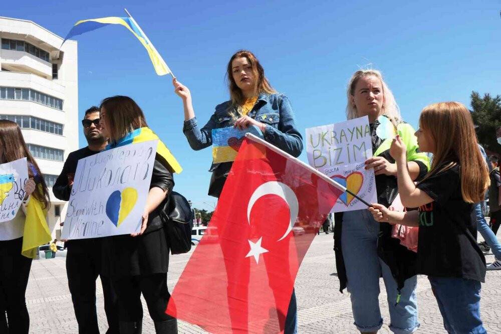 Ukraynalılar gözyaşlarıyla Samsun’dan dünyaya seslendi: "Bu savaşı bitirin"
