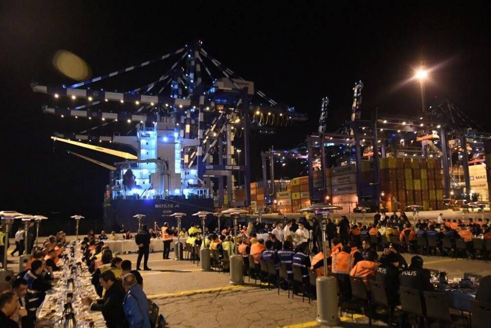 Bakan Karaismailoğlu:  'Bu yılki hedefimiz 250 milyar ton'