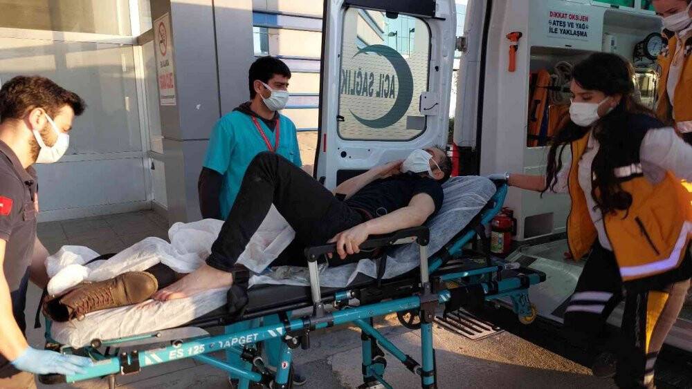 Çöp konteynerinin arkasına sığınarak ölümden kurtuldu