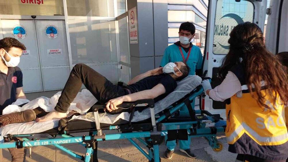 Çöp konteynerinin arkasına sığınarak ölümden kurtuldu