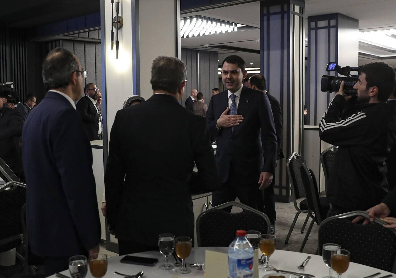 aa-20220411-27537214-27537213-cevre-sehircilik-ve-iklim-degisikligi-bakani-kurum-konyalilar-iftar-bulusmasinda-konustu-001.jpg