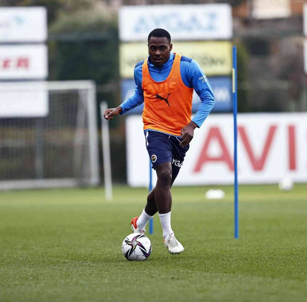 Fenerbahçe, Göztepe maçı hazırlıklarına başladı