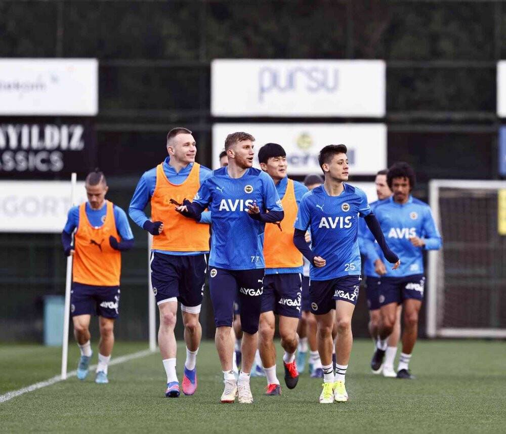 Fenerbahçe, Göztepe maçı hazırlıklarına başladı