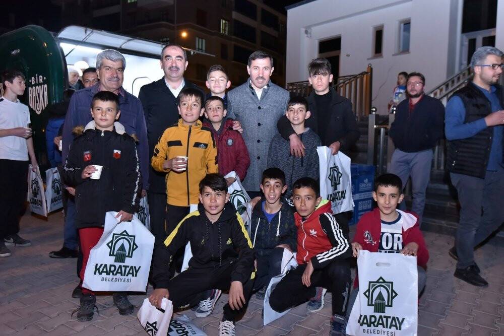 Başkan Kılca, iftarda vatandaşlarla bir araya geldi