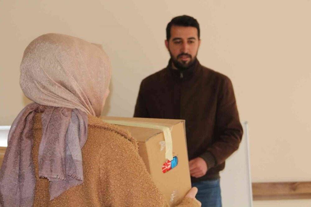 Öğretmenlerden örnek davranış