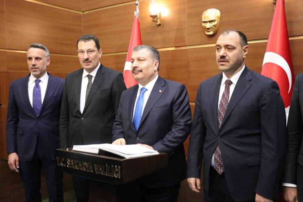 Bakan Koca’dan sevindirici bilgi: "19’a yakın ilimizde yoğun bakımda yatan hasta sayısı sıfır”