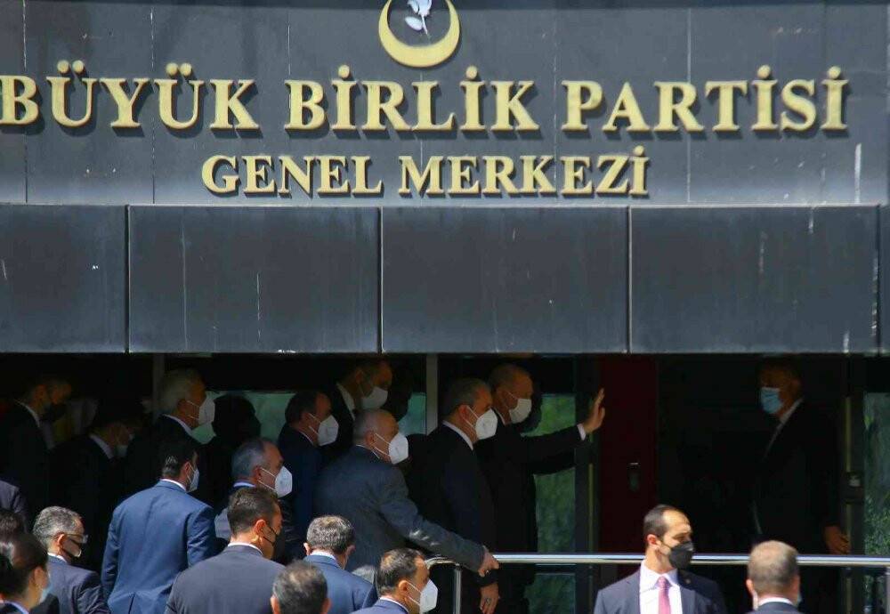 Cumhurbaşkanı Erdoğan, Mustafa Destici’yi BBP Genel Merkezi’nde ziyaret etti