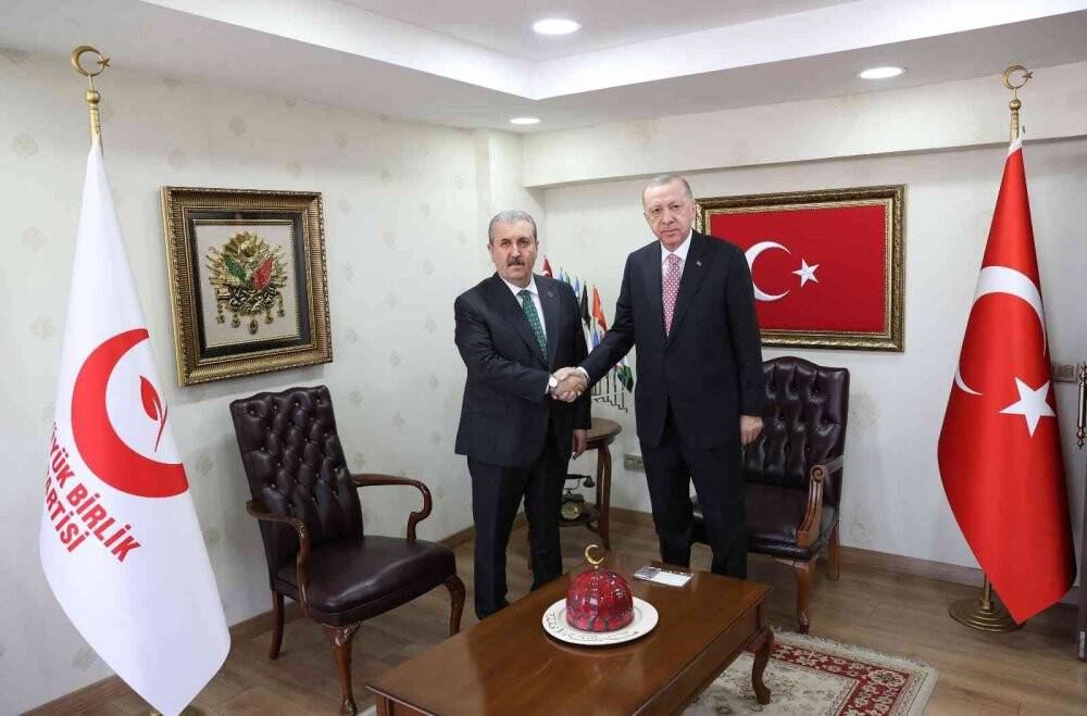 Cumhurbaşkanı Erdoğan, Mustafa Destici’yi BBP Genel Merkezi’nde ziyaret etti