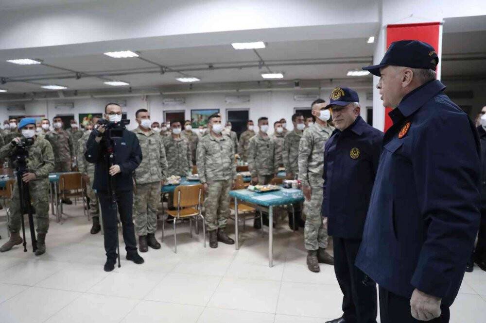 Cumhurbaşkanı Erdoğan’dan Mehmetçiğe iftar sürprizi