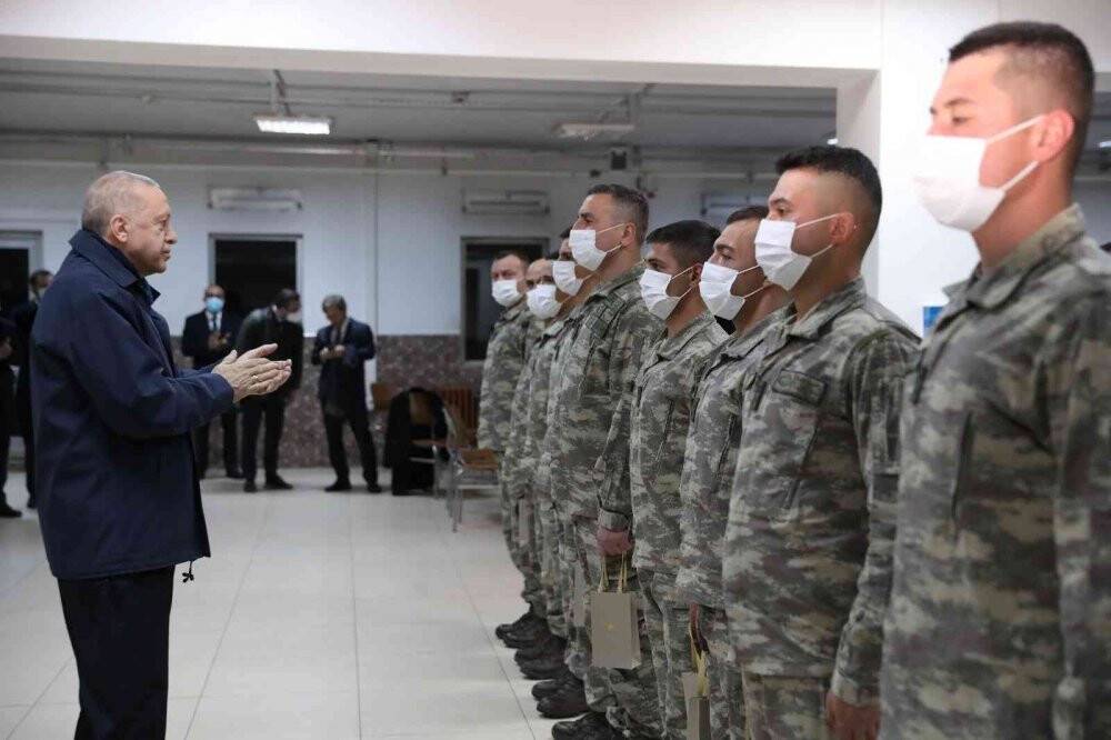 Cumhurbaşkanı Erdoğan’dan Mehmetçiğe iftar sürprizi