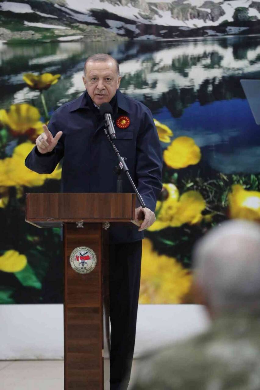 Cumhurbaşkanı Erdoğan’dan Mehmetçiğe iftar sürprizi