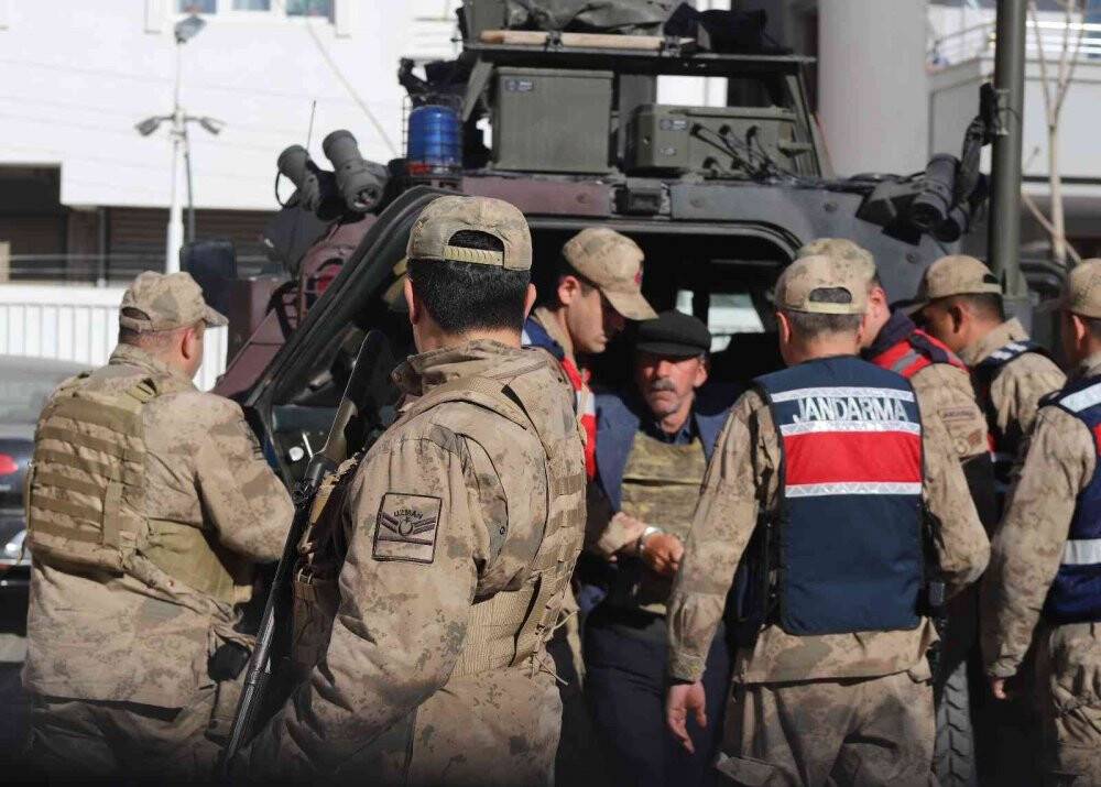 Iğdır’da işlenen çifte cinayette baba-oğul adliyeye sevk edildi