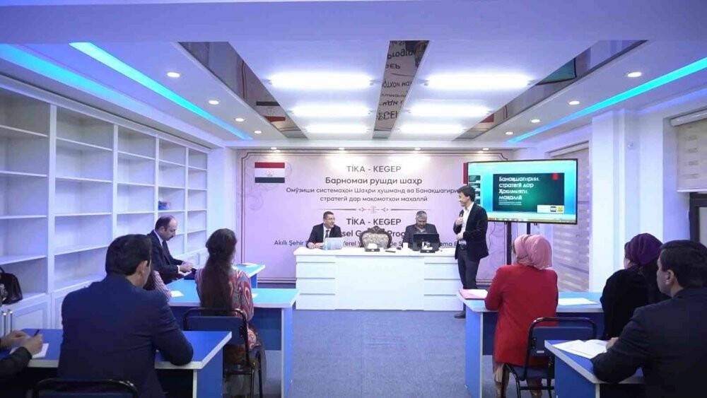 Konya Büyükşehir yurtdışında akıllı şehir eğitimi veriyor