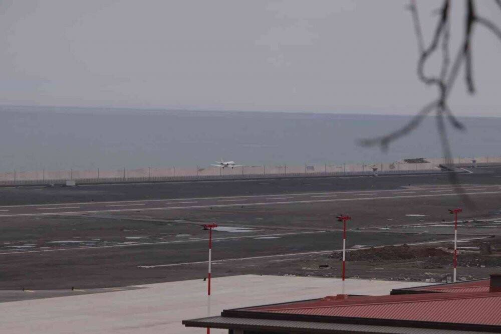 Rize-Artvin Havalimanı için ilk test uçuşu gerçekleştirildi