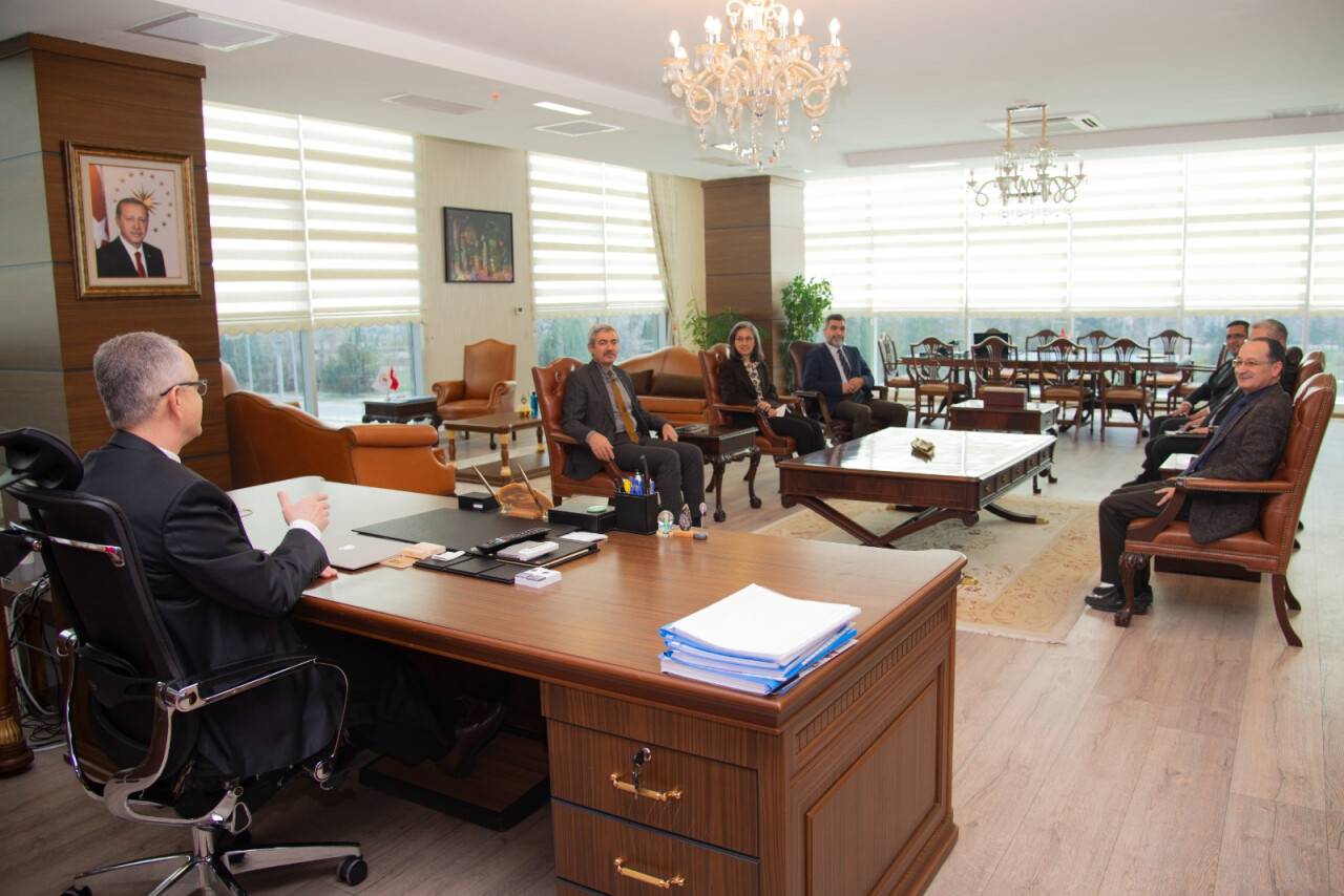 universitemizin-kalite-sureciyle-ilgili-ust-yonetim-degerlendirme-ve-karar-alma-toplantis-1.jpeg