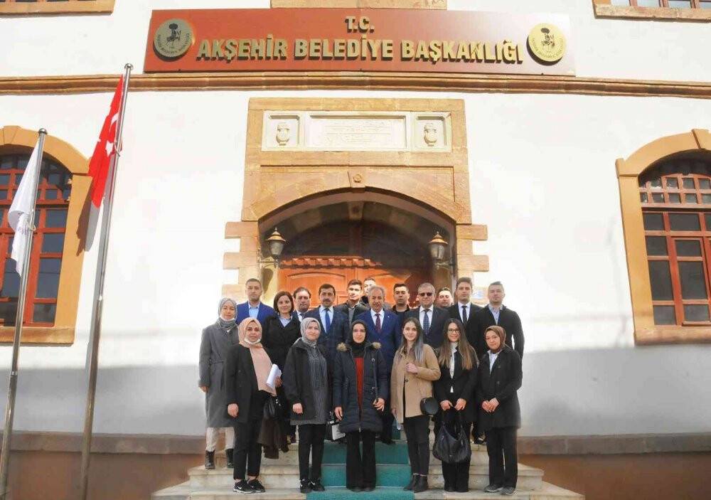 Akşehir Belediyesi'nde 16 memur işe başladı