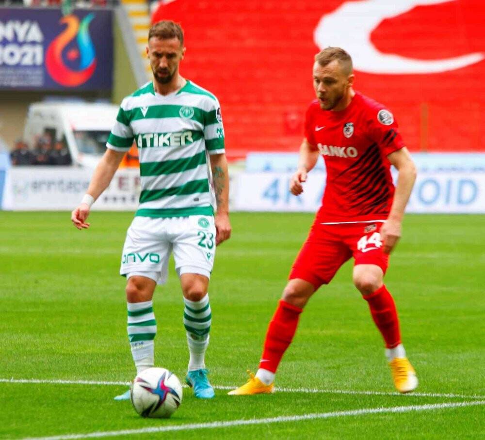 Spor Toto Süper Lig: Konyaspor: 2 - Gaziantep FK: 0 (İlk yarı)