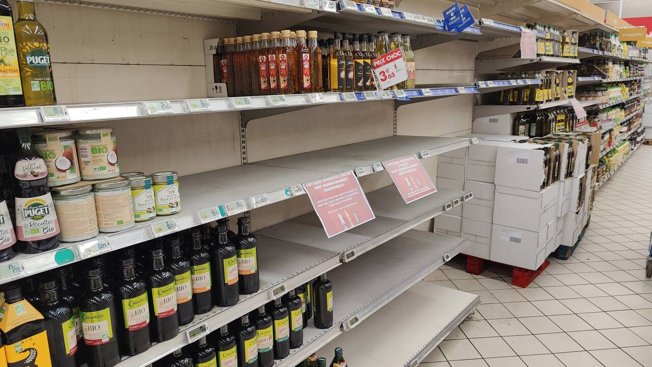 aa-20220418-27601958-27601955-fransada-marketlerde-sivi-yag-reyonlari-bosaldi.jpg