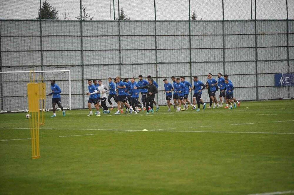 Çaykur Rizespor’da Fenarbahçe maçı hazırlıkları devam ediyor