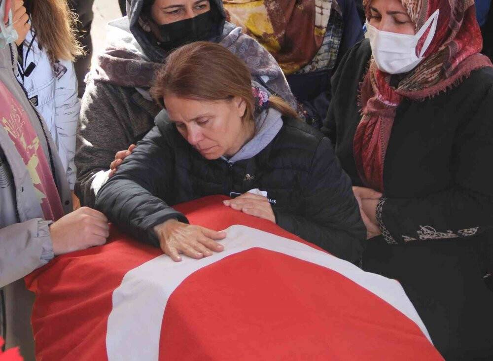 Kazada hayatını kaybeden milli atlet Ata Yahşi, son yolculuğuna uğurlandı