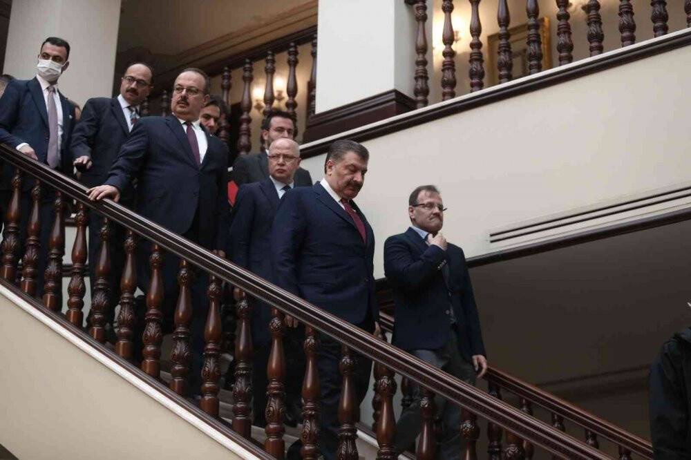 Sağlık Bakanı Koca: 'Salgın her geçen gün gündemden çıkmaya başladı'