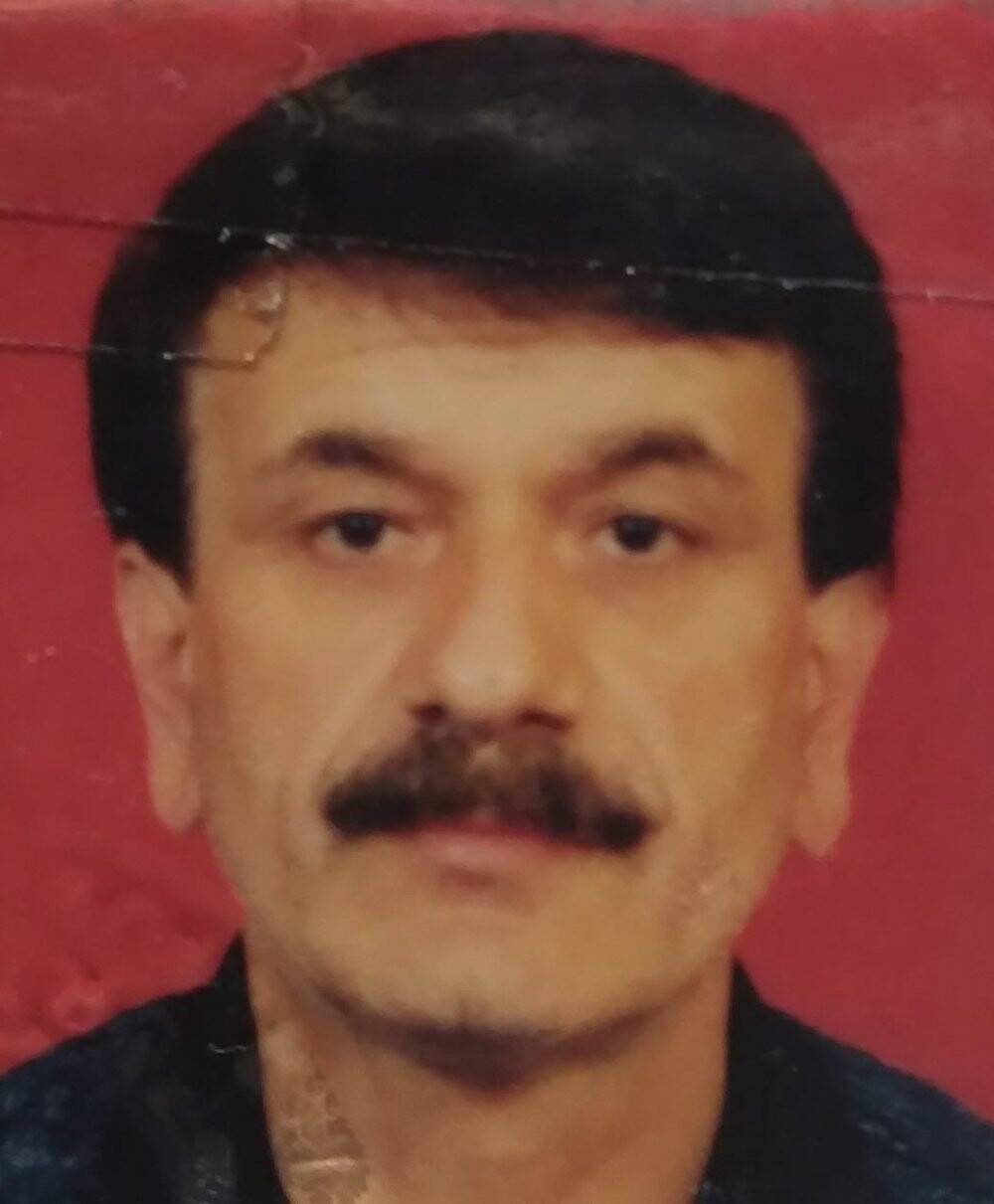 Camide namaz kılarken hayatını kaybetti