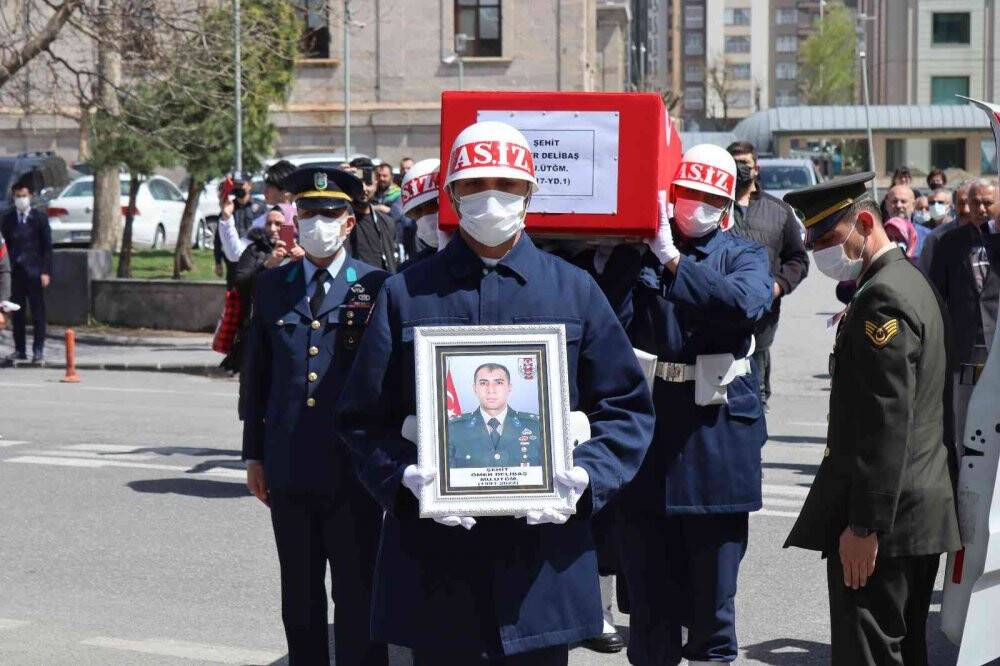 Pençe Kilit şehidi son yolculuğuna uğurlandı