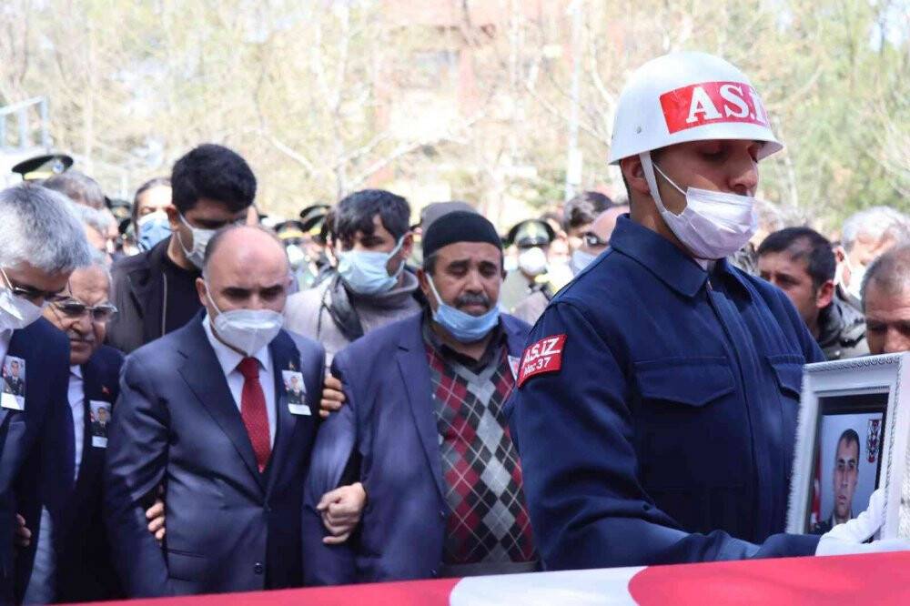 Pençe Kilit şehidi son yolculuğuna uğurlandı