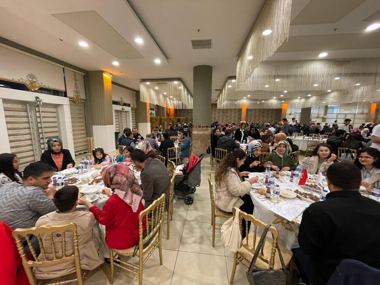 yesilay-konya-subesi-iftarda-bir-araya-geldi-2.jpg