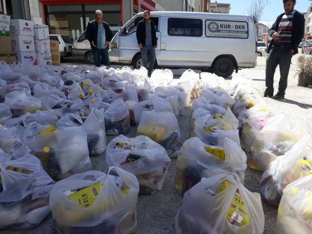 KUR-DER Ramazan yardımlarını ulaştırıyor