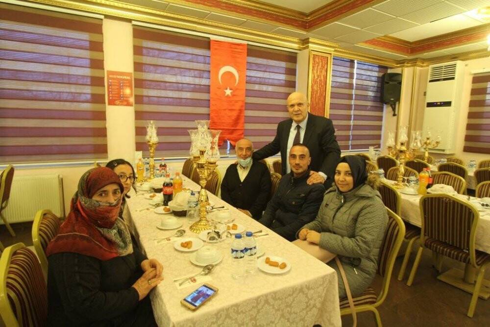 Şehit aileleri ile gaziler onuruna iftar verildi