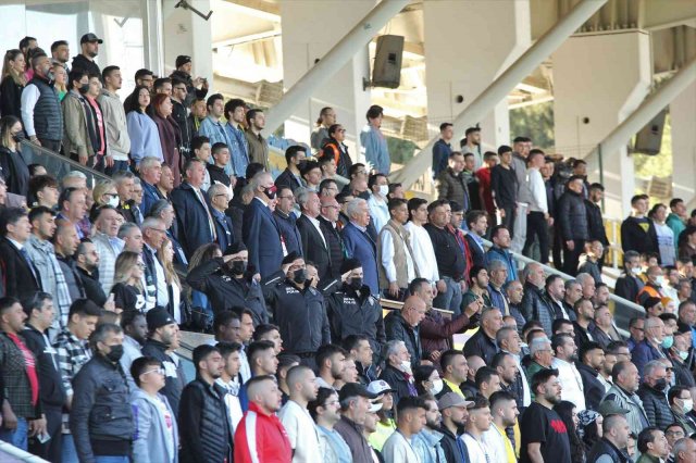 Spor Toto 1. Lig: Menemenspor: 1 - Kocaelispor: 1