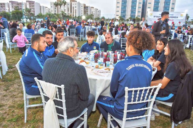 Bozdoğan: "11 branşta 2 binden fazla sporcu ile hizmet veriyoruz"