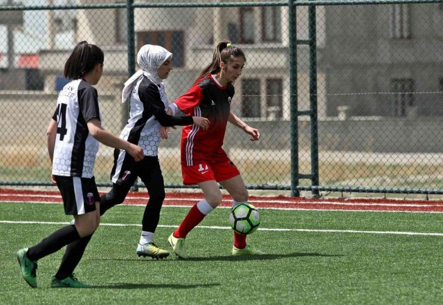 Büyükşehir Belediyesi Kadın Futbol Takımı’ndan 11 gollü galibiyet