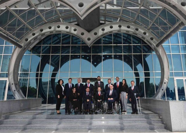 Yakın Doğu Üniversitesi Hastanesi, Vakıflar Tekerlekli Sandalye Basketbol Takımı’nın sağlık sponsoru oldu