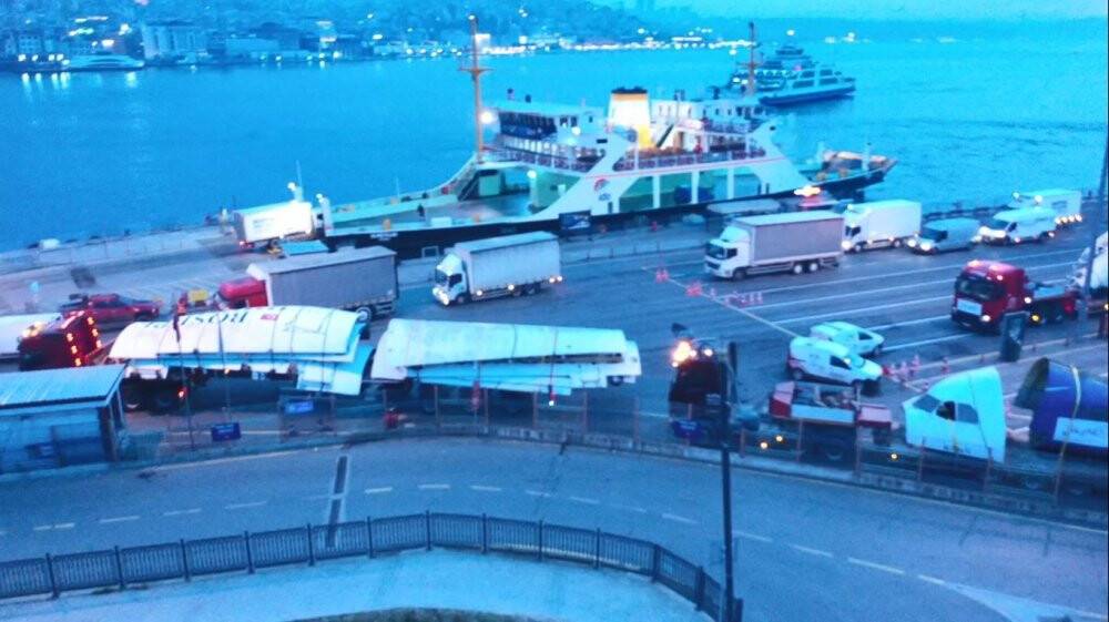 Atatürk Havalimanı’ndaki hurda uçaklar kara ve denizden Tuzla’ya taşındı