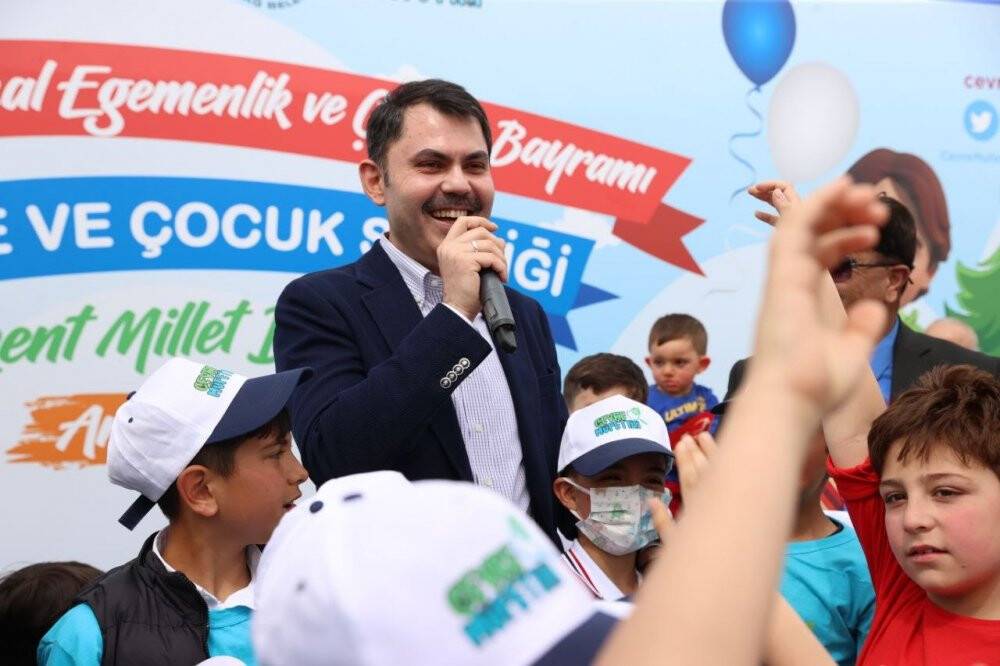 Bakan Kurum, 'Çevre ve Çocuk Şenliği'nde çevre müfettişi çocuklarla buluştu