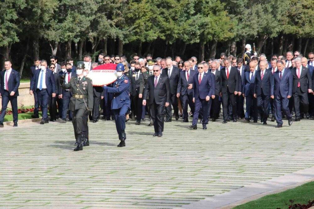 Devletin zirvesi Anıtkabir’de