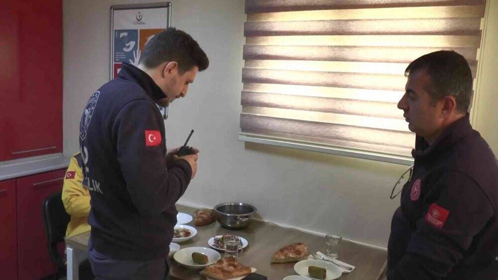 Herkes oruç açarken onlar hayat kurtarıyor