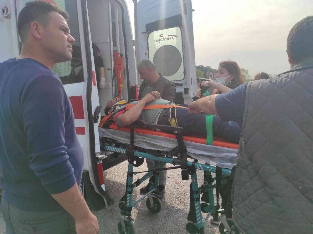 Kamyon ile otobüs çarpıştı, çok sayıda yaralı olduğu öğrenildi