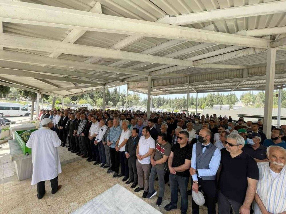 Bahçeli’nin çok sevdiği sanatçı Abdurrahman Yağdıran hayatını kaybetti